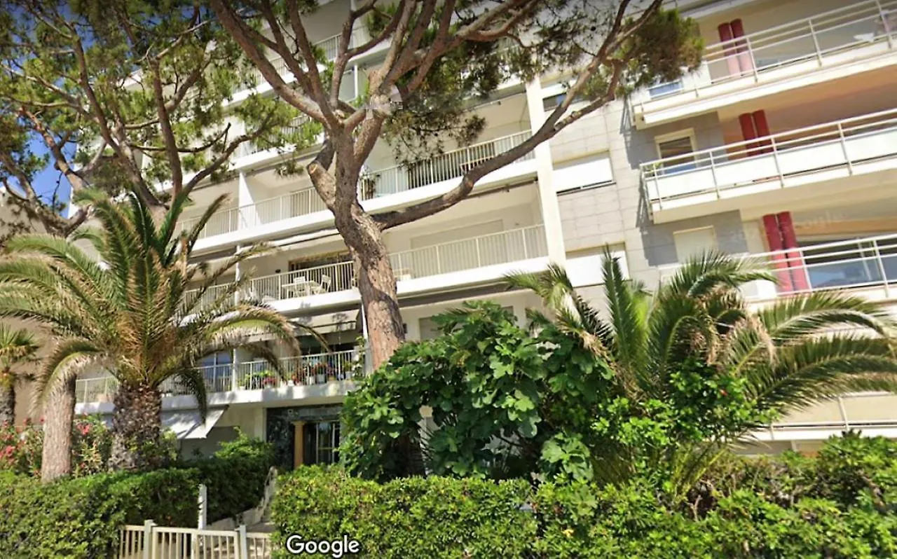 Fettolina Palm Beach, Location Cannes front de mer et plage Appartement
